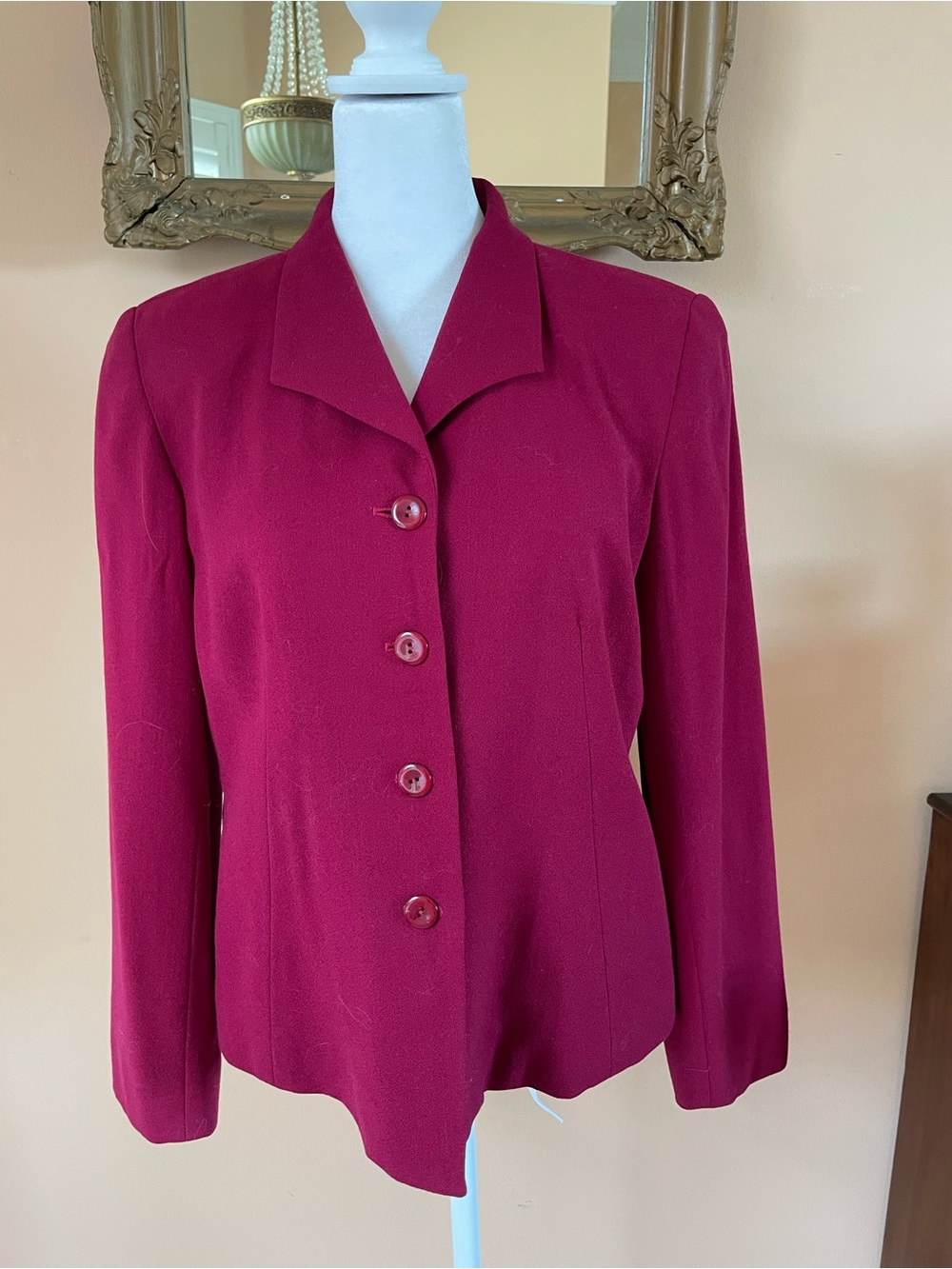 Vintage 80’s Talbots Women's Tailored 100% Wool Button-Front Blazer in Berry S8